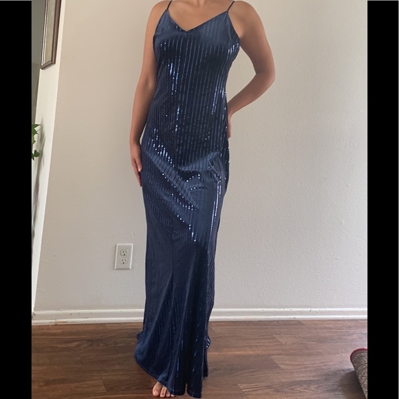 Lulus Dresses & Skirts - Lulus Women's Velvet Sparkly Dress Blue Medium Spaghetti Straps Lined Cute!